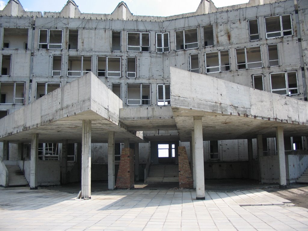 Crimea.Abandoned hotel., Кацивели