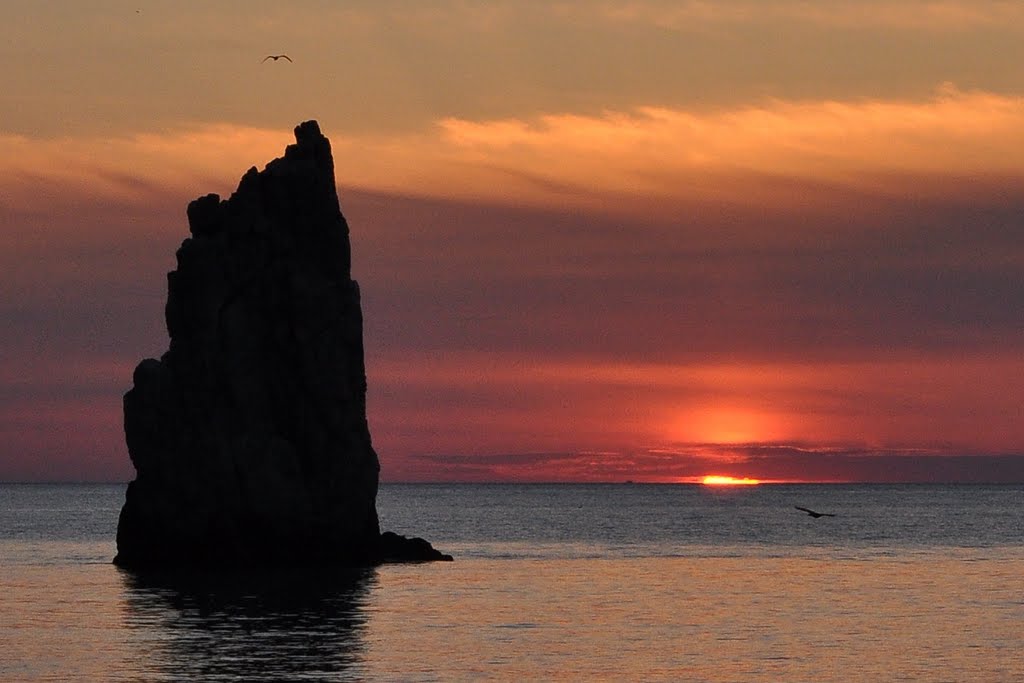Sail Rock at sunrise, Курпаты