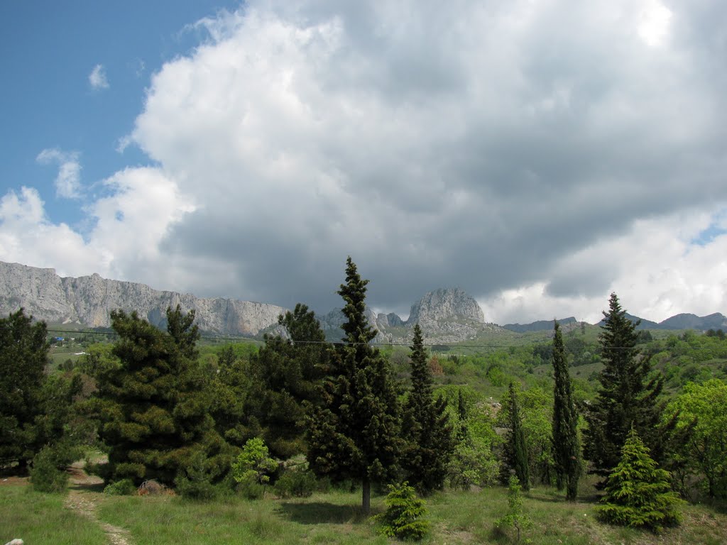 Вид на скалу Исар (05.2009), Оползневое