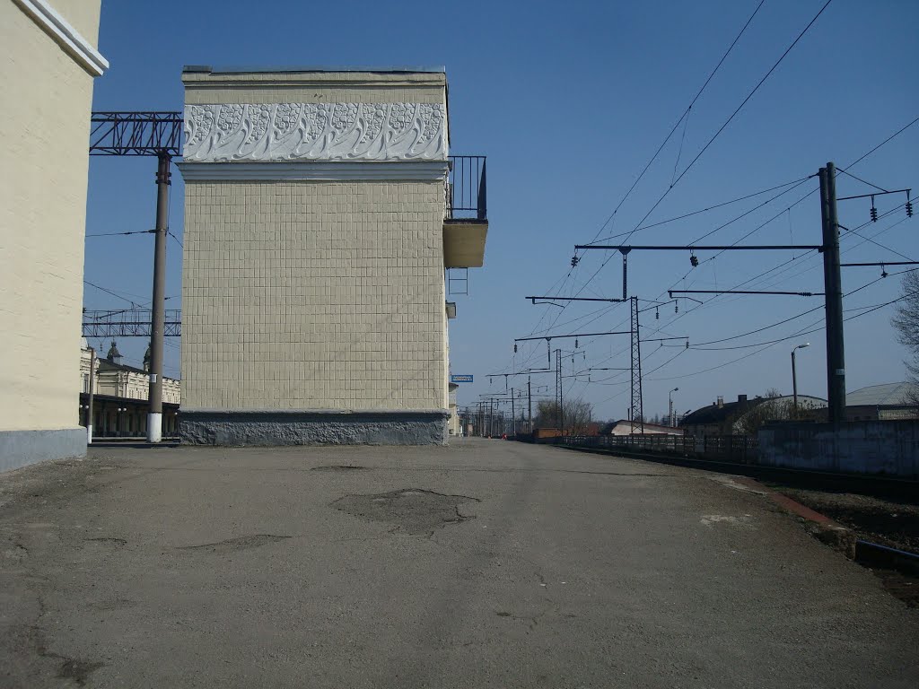 Станция Жмеринка. 4 и 5 платформы. Вид в сторону Котовска, Жмеринка