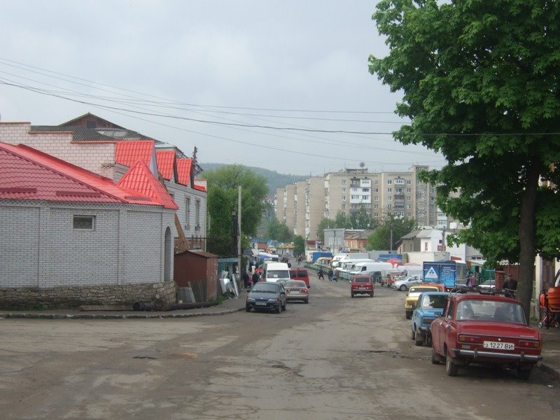 біля ринку, Могилев-Подольский