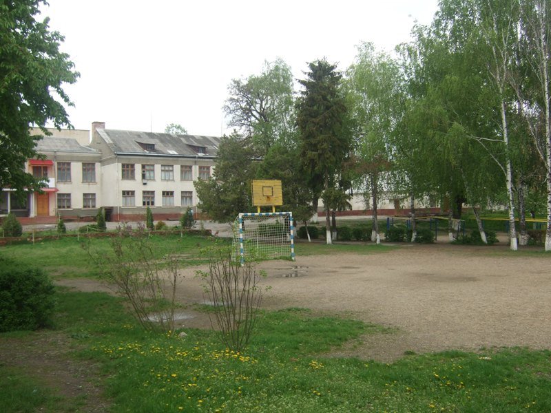 подвіря школи №4, Могилев-Подольский