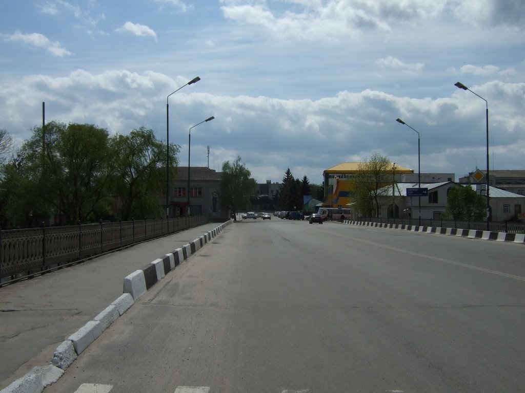центральный мост, Хмельник