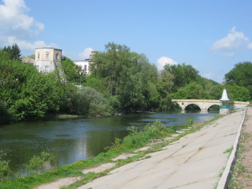 Південний Буг, Хмельник