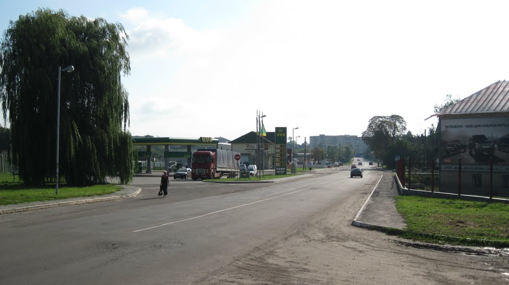 LUTSKA ST. AT SUNDAY MORNING - ВУЛ. ЛУЦЬКА НЕДІЛЬНОГО РАНКУ, Горохов