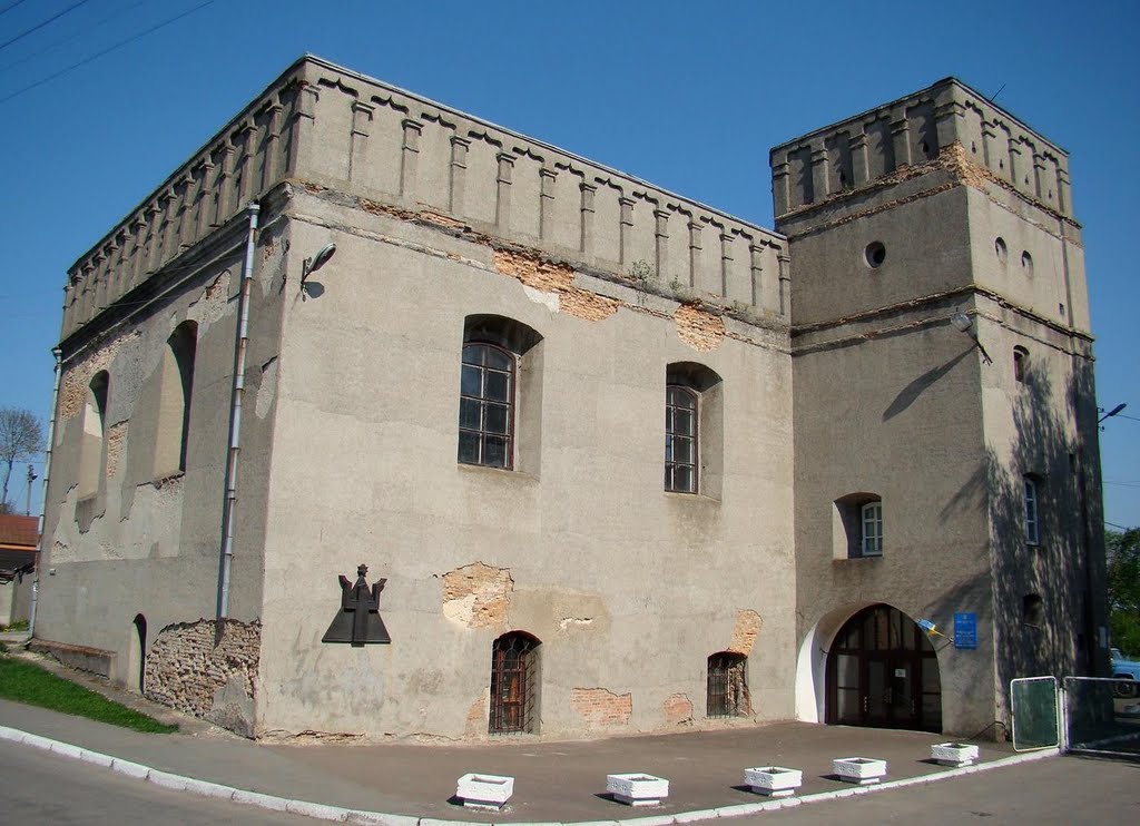Луцьк - колишня оборонна синагога, ex-synagogue, бывшая оборонительная синагога 14 ст.-1629, Луцк