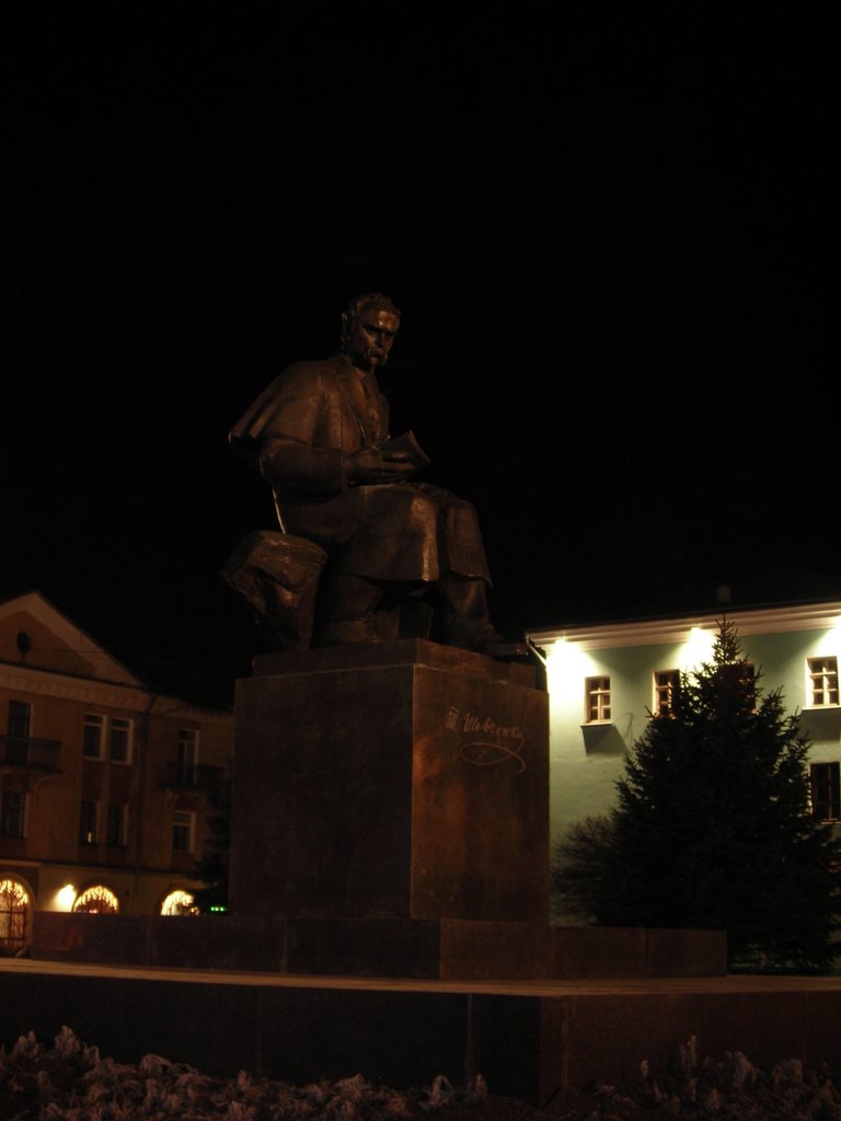 Shevchenko at night, Нововолынск