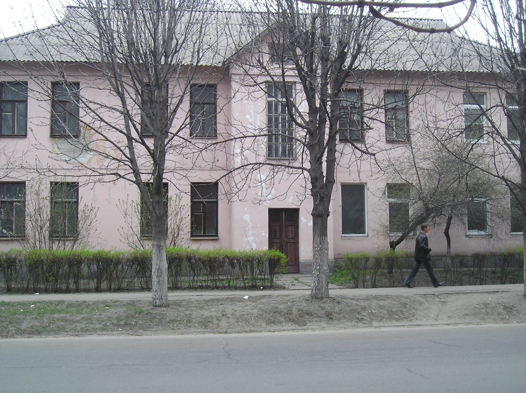 Дом, в котором жил Л.И.Брежнев, Днепродзержинск