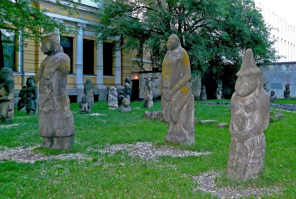 Скіфські статуї VІ-ІV вв. до н.е. 2   Scythian statues VІ - ІV centuries B.C. 2, Днепропетровск