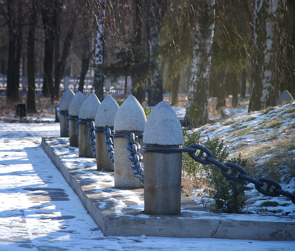 Монумент в память погибшим (ул. Петровского), Желтые Воды