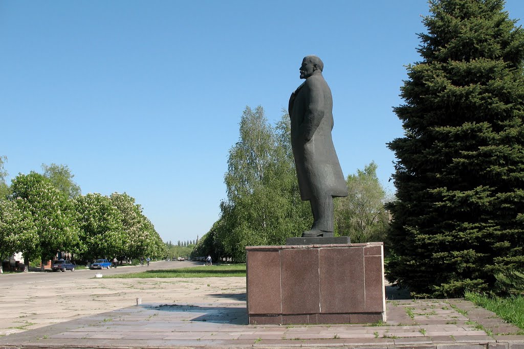 Монумент бувшому вождю народів, Магдалиновка
