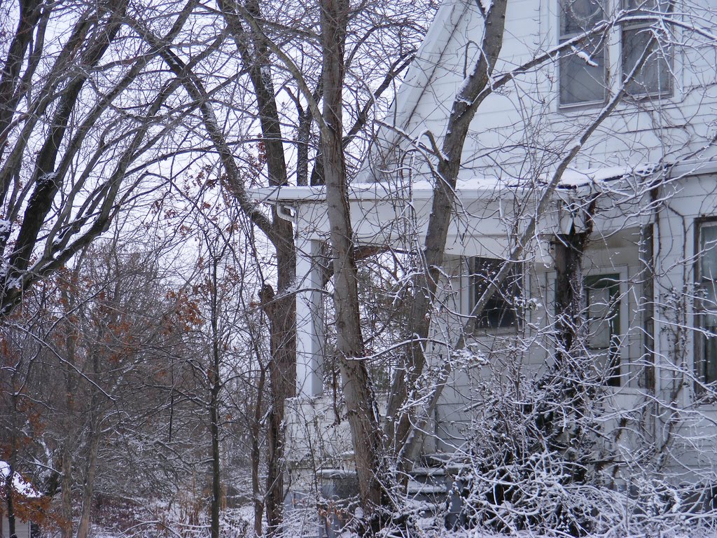 Home in Valier, IL, Христофер