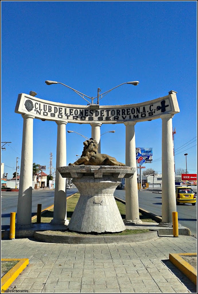 Фото Monumento Club de Leones, Torreón, Coah. в городе Торреон